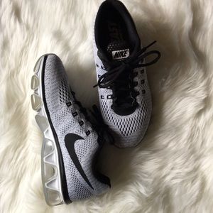 Nike Air Max Tailwind 8